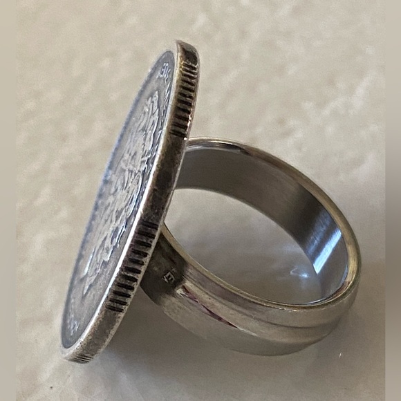 Rewind Silver Coin Ring - Picture 4 of 8